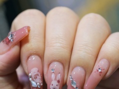 Ten Wielkanocny manicure zachwyci gości przy świątecznym stole