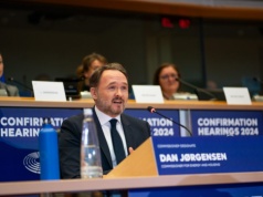 KE wzywa do pracy z domu i ograniczenia podróży samochodem