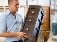 Sieć meblowa rusza z wyprzedażą. Znika ostatni sklep