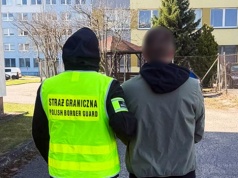 Duża akcja służb z warmińsko-mazurskiego. Nielegalny towar i dwie osoby zatrzymane