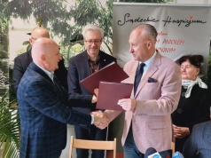 Umowa podpisana. To kolejny krok ku rozbudowie Sądeckiego Hospicjum