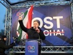 ​Opozycja powiększa przewagę nad Orbanem. Wielu Węgrów wciąż się waha