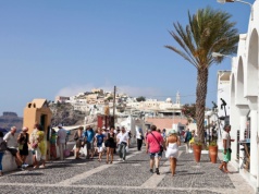 Kryzys na Bliskim Wschodzie hamuje popyt na wakacje w Grecji. Turyści zwlekają z rezerwacjami