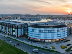 Nowi najemcy i rozbudowa oferty gastronomicznej. Czy zmiany w Galerii Echo przyciągną klientów?