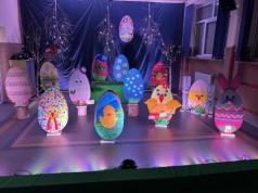 „Pisankowe Dzieła” – Wystawa Wielkanocna dzieci Publicznego Przedszkola nr 2 w Wieluniu