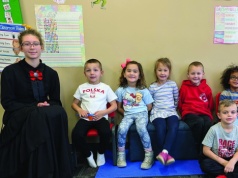 Starsi uczniowie przejmą lekcje. Nowy model nauczania w Szkole Marii Skłodowskiej-Curie w Chicago