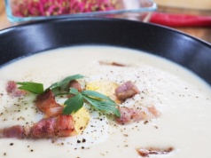 Ta zupa króluje na świątecznym stole. Żurek schodzi na drugi plan