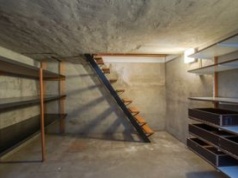 Chciał zrobić z piwnicy mieszkanie. Jest wyrok sądu