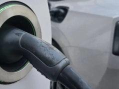 Tesla z MultiPass wjeżdża do Polski. Może być taniej, a na pewno wygodniej