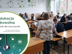 Podręcznik do edukacji zdrowotnej gotowy. Prof. Chazan nie gryzł się w język: Bez macicy przeżyje