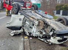 Policja o wstępnych ustaleniach dotyczących przyczyn wypadku na DW 919