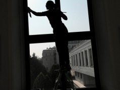 Poczekaj na chmury, zanim umyjesz okna. Różnica cię zaskoczy