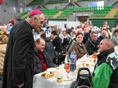 Bydgoszcz: Caritas zaprosiła do stołu świątecznego ponad 1200 osób