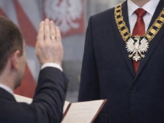 Wobec gramatyki nie ma fikołków