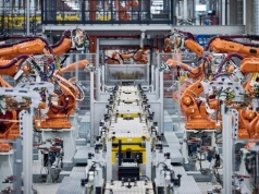 BMW przestawia fabrykę w Monachium z produkcji aut spalinowych na elektryczne