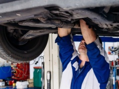 Jak kupić dobre auto używane? Mechanik dał mi kilka rad, które warto znać