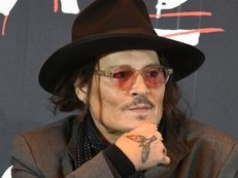 Johnny Depp został POZWANY. W tle duże pieniądze