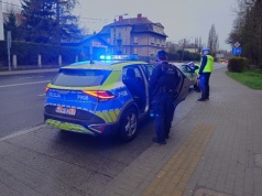 Mając zakaz kierował pojazdem. Pasażer pojazdu był poszukiwany – foto