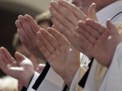 Msza krzyżma w Wielki Czwartek kończy w Kościele katolickim Wielki Post