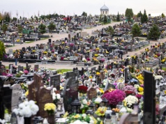 Udogodnienia na rzeszowskim cmentarzu. MPGK uruchamia transport dla osób starszych