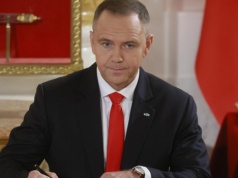 Prezydent podpisał nowelizację ustawy o PIP i skierował ją do TK