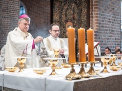 Abp Zbigniew Zieliński przewodniczył Mszy Krzyżma