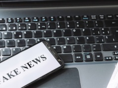 Psycholog: skuteczny przekaz dezinformacyjny opiera się na emocjach