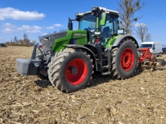 Pokaz maszyn Agravis Technik Polska pod Czarnkowem. W akcji 9 ciągników i opryskiwacz samojezdny