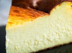 Tak puszystego sernika w życiu nie jadłeś. Sekretem jest japońskie ciasto