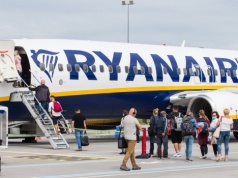 Linie lotnicze reagują na ceny paliw. Droższe bilety, mniej połączeń. Ryanair i Lufthansa ostrzegają