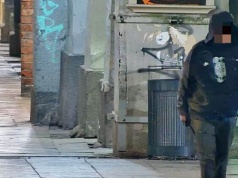 Uzbrojony mężczyzna na Starym Mieście w Olsztynie. Służby przeprowadziły pilną akcję