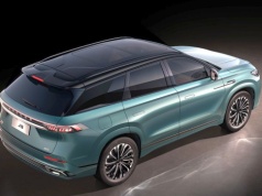 Jaecoo 8 Super Hybrid rusza z przedsprzedażą w Polsce. 7 miejsc, 428 KM i ponad 1000 km zasięgu. Cena?