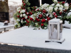 O zmarłych dobrze albo wcale. Jeszcze chwila i zaczniemy idealizować morderców