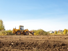 1 mln zł kary za ziemię bez zgody. Właściciele działek muszą uważać na każdy metr
