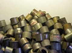 Polak handlował hitlerowskimi mundurami i hełmami. Miał też puszkę z napisem „Cyklon B”