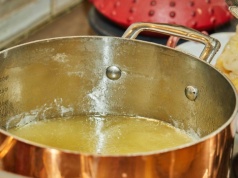 Czy można jeść rosół w Wielki Piątek? Odpowiedź nie jest oczywista