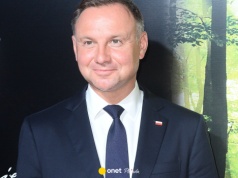Andrzej Duda pokazał się z kwiatami. Nie bez powodu