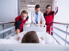 Wielkanoc 2026. Gdzie szukać pomocy medycznej w święta?