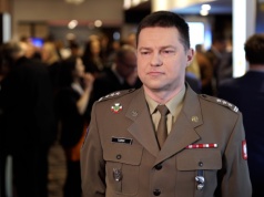 Wojsko rozwija systemy sztucznej inteligencji do wsparcia dowodzenia i cyberobrony. Ważna współpraca z przemysłem i nauką