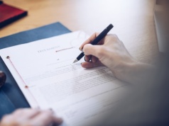 Spór o likwidację testamentów urzędowych. Warszawa kontra Polska powiatowa