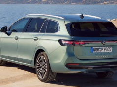 Volkswagen Passat po obniżce 54 140 zł staje się rozsądnym wyborem dzięki bogatemu wyposażeniu i dużemu bagażnikowi 690 l