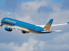 Kryzys paliwowy uderza w Wietnam. Duże ograniczenia lotów krajowych