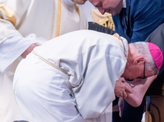 Wielki Czwartek w katedrze rzeszowskiej – Eucharystia źródłem misji każdego wiernego