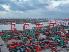 Chińska gospodarka zwija żagle. "Zatrudnienie spadło"