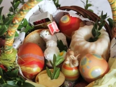 Święcenie pokarmów na wielkanocny stół w kościołach w Ciechanowie i Glinojecku