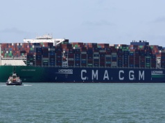 Zachodni kontenerowiec przepłynął przez Ormuz. Nadał komunikat