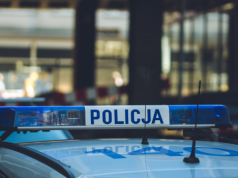 Groźny wypadek na DW 884 w Ruszelczycach. Dwie osoby trafiły do szpitala