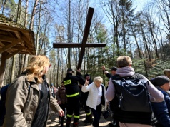 Świętokrzyska Droga Krzyżowa z Nowej Słupi na Święty Krzyż