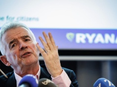 Wielogodzinne kolejki na lotniskach. Szef Ryanaira: Głosowałeś za to stój