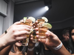 Okazjonalne nadmierne picie alkoholu może potroić ryzyko uszkodzenia wątroby